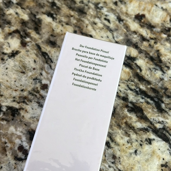 💕🌙La Mer Foundation Brush - Picture 6 of 7